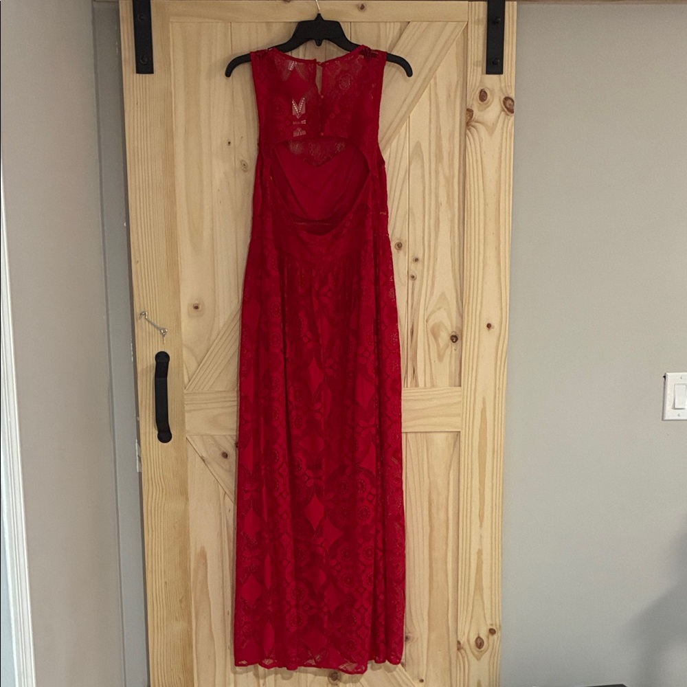 Francesca’s Miami NWT Elegant Red Lace Maxi Dress - Picture 5 of 12